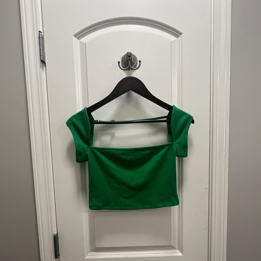 💚Green crop top